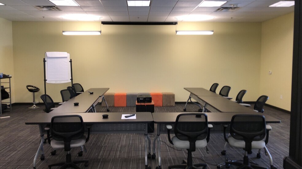 More Photos Of 1602 S Priest Dr, Tempe Office For Sale