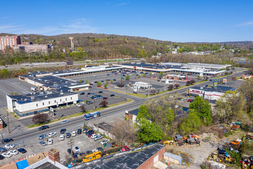 More Photos Of 95-155 Thomaston Ave, Waterbury Unknown For Lease