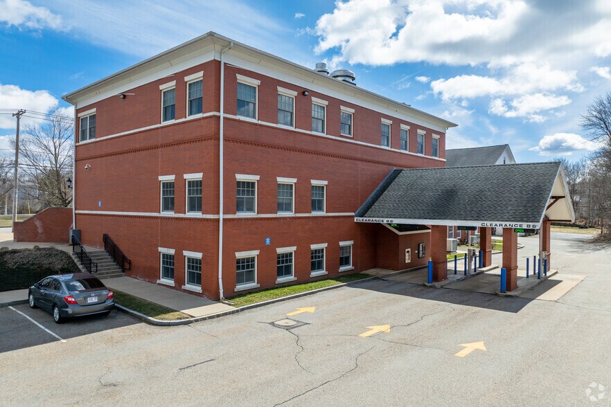 More Photos Of 56 Common St, Barre Office For Lease