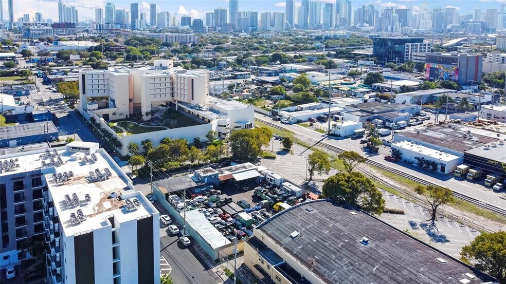 More Photos Of 2230 NW 8th Ave, Miami Auto Repair For Sale