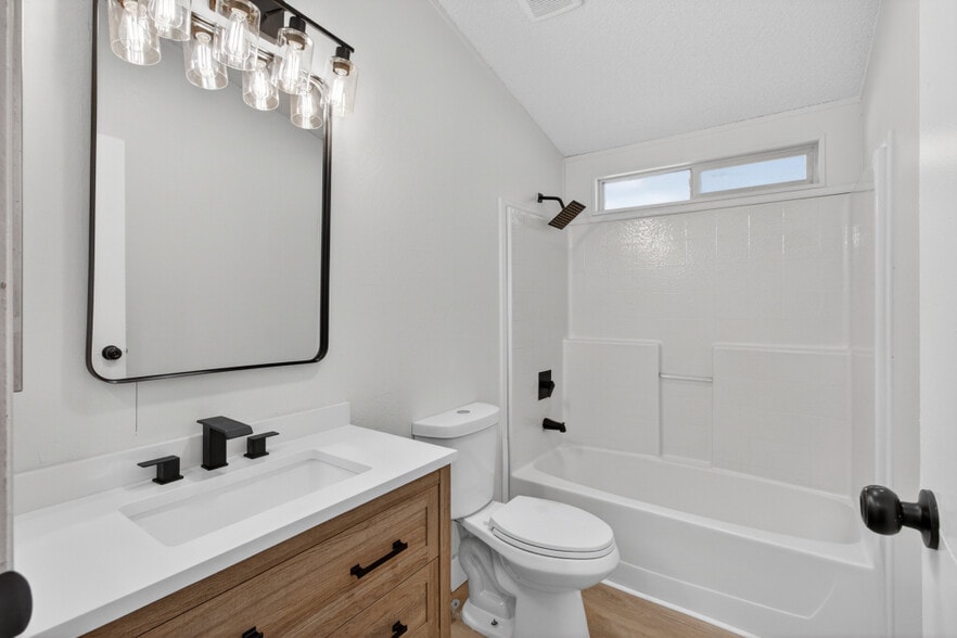 More Photos Of 402 Colin Kelly Dr, Roseville Apartments For Sale