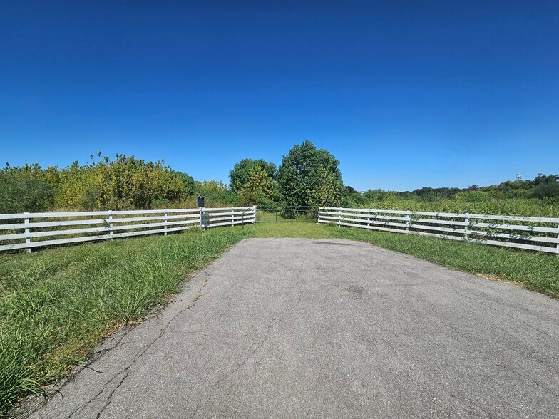 More Photos Of 145 Spring Rd, San Marcos Land For Sale