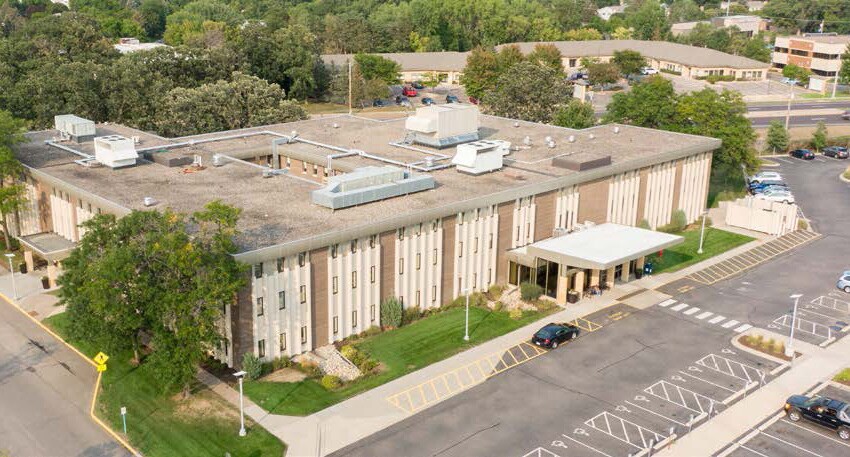 More Photos Of 3860-3960 Coon Rapids Blvd NW, Coon Rapids Medical For Lease