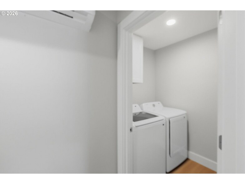 More Photos Of 4011 SW Royal Ave, Gresham Specialty For Sale
