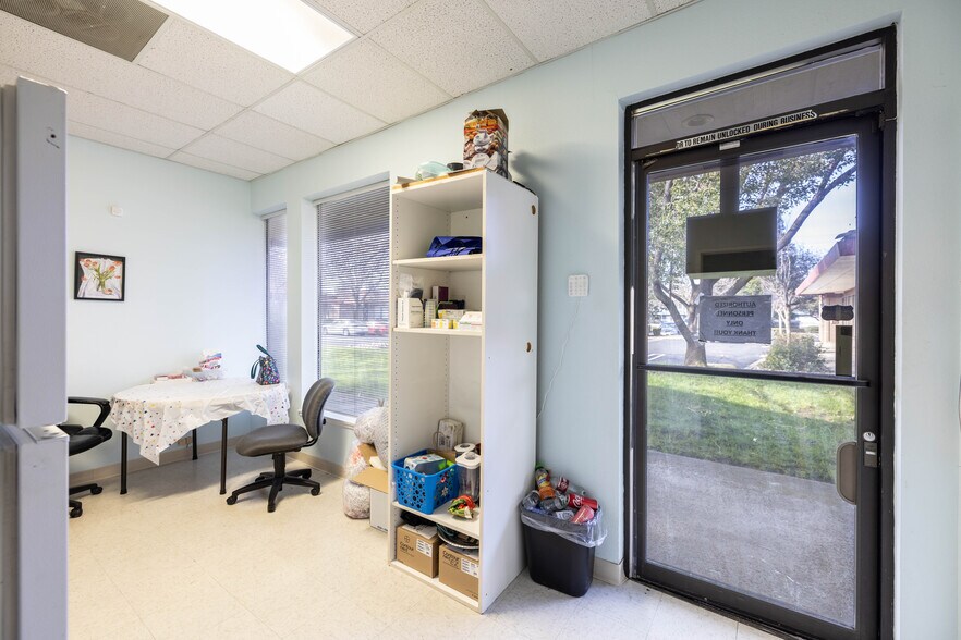 More Photos Of 729 Sunrise Ave, Roseville Medical For Lease