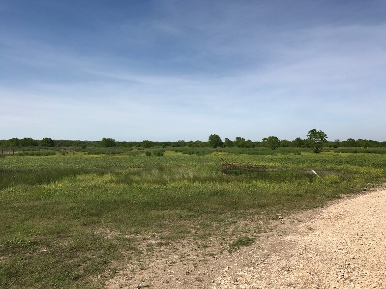 More Photos Of 0 Hwy 35, Angleton Land For Lease