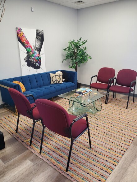 More Photos Of 1510 W Court St, Flint Medical For Lease