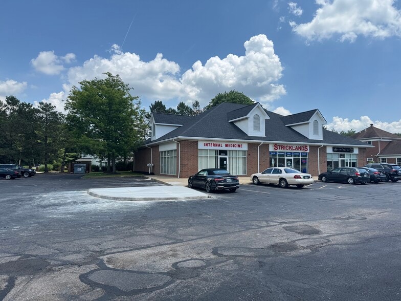 More Photos Of 2890 Sand Run Pky, Fairlawn Storefront Retail Office For Lease