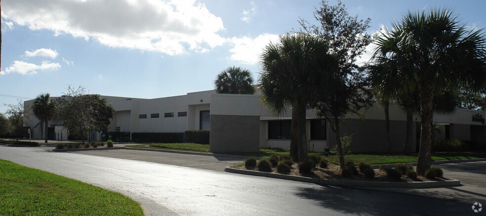 More Photos Of 2884 Horseshoe Dr S, Naples Warehouse For Sale