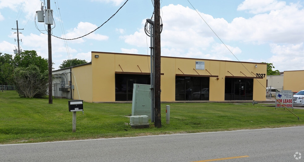 More Photos Of 7027 Belgold St, Houston Warehouse For Lease