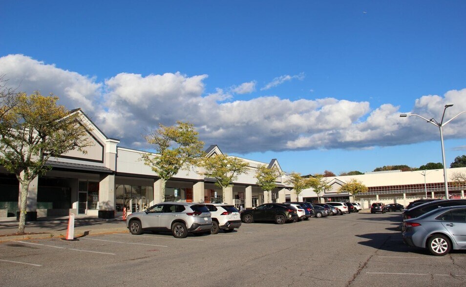 More Photos Of 100 Triangle Ctr, Yorktown Heights Unknown For Lease