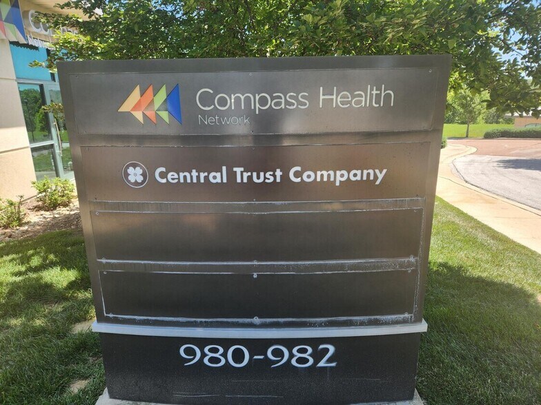 More Photos Of , Osage Beach Office For Sale