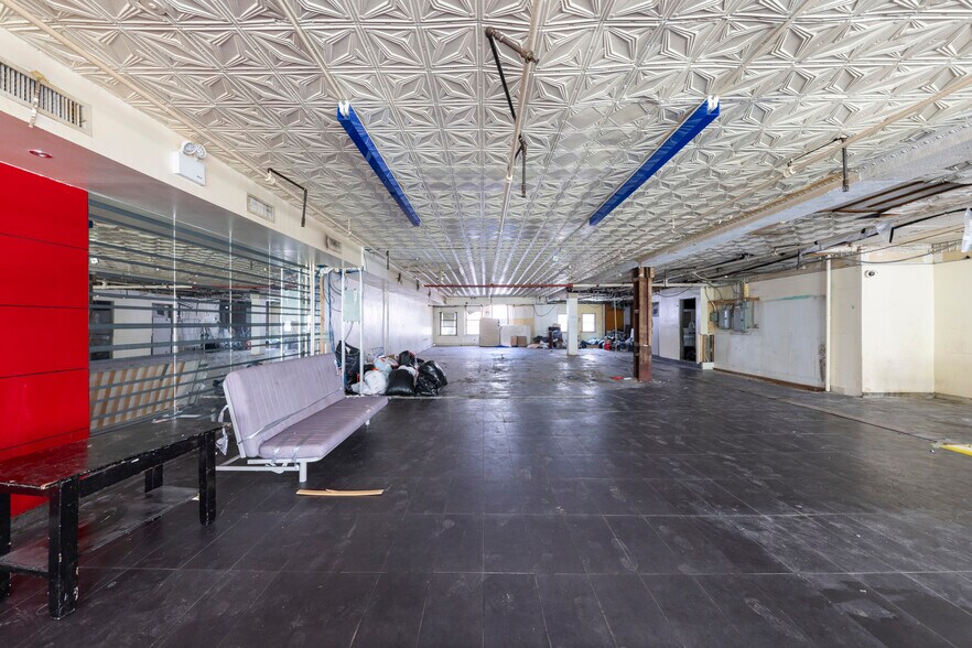 More Photos Of 39 Eldridge St, New York Office Residential For Sale