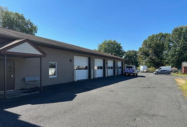 More Photos Of 223 W Reliance Rd, Telford Flex For Sale