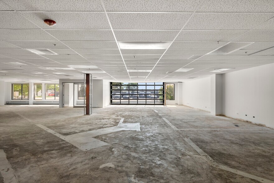 More Photos Of 400 W 48th Ave, Denver Office For Sale