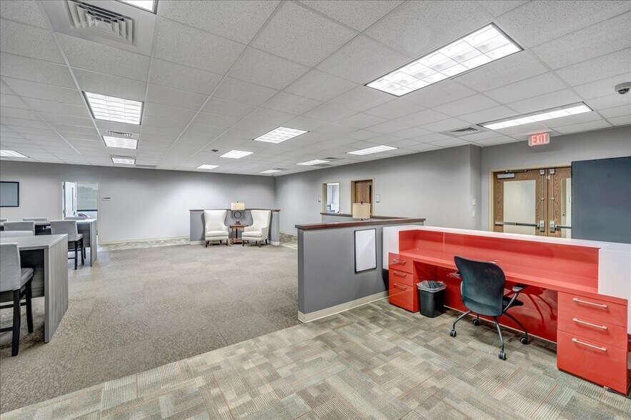 More Photos Of 4885 Riverside Dr, Macon-Bibb Office For Sale