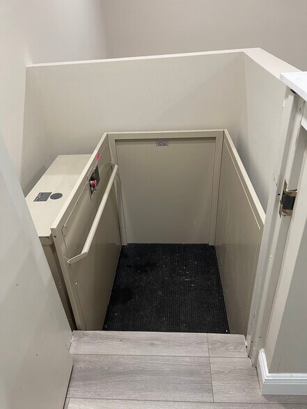 More Photos Of 3301-3389 NW 97th Ave, Miami Warehouse For Sale