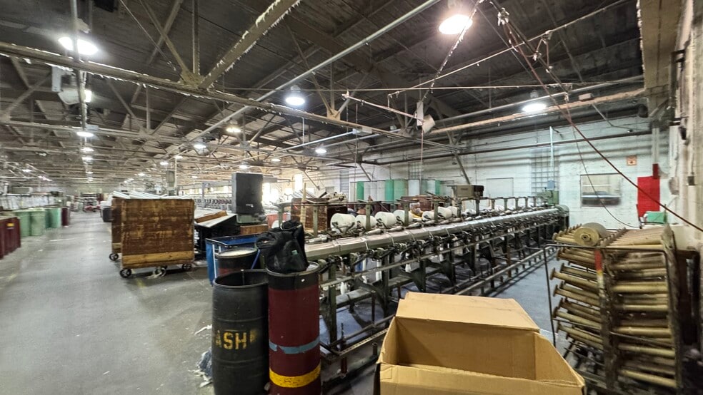 More Photos Of 240 S Main St, Nazareth Flex For Lease