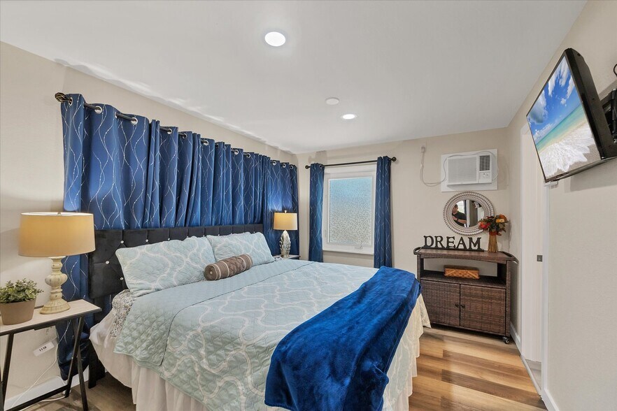 More Photos Of 115 Friendship Ln, Englewood Apartments For Sale