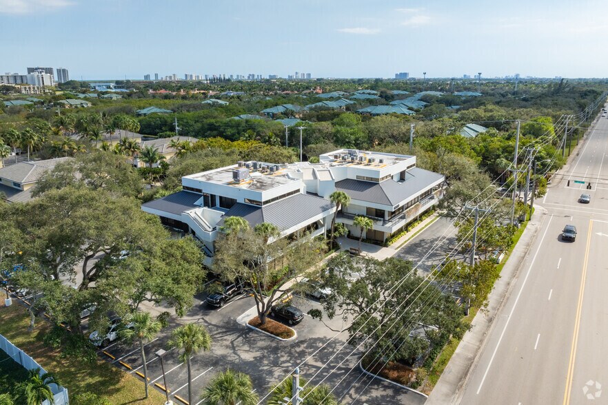 More Photos Of 11000 Prosperity Farms Rd, Palm Beach Gardens Medical For Lease
