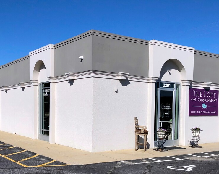 Primary Photo Of 2221 N Center St, Hickory Storefront Retail Office For Lease