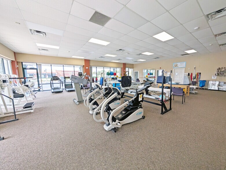 More Photos Of 852 Sharp Dr, Shorewood Unknown For Lease