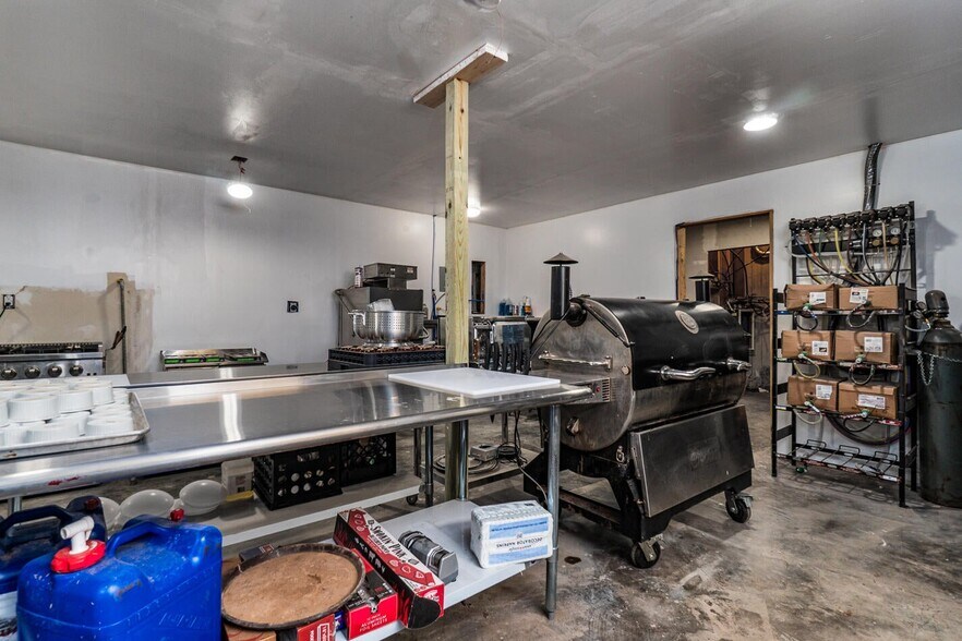 More Photos Of 9298 Texas 86, Silverton Restaurant For Sale