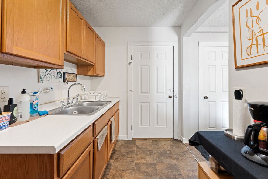 More Photos Of 2524 Portland Ave, Minneapolis Apartments For Sale