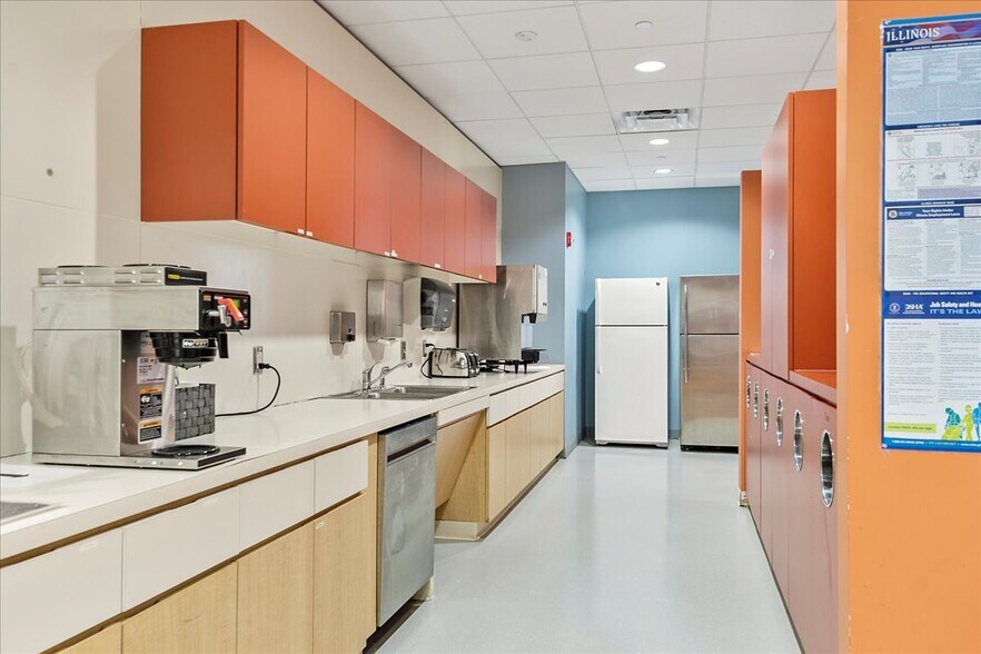 More Photos Of 3051 Hollis Dr, Springfield Office For Lease