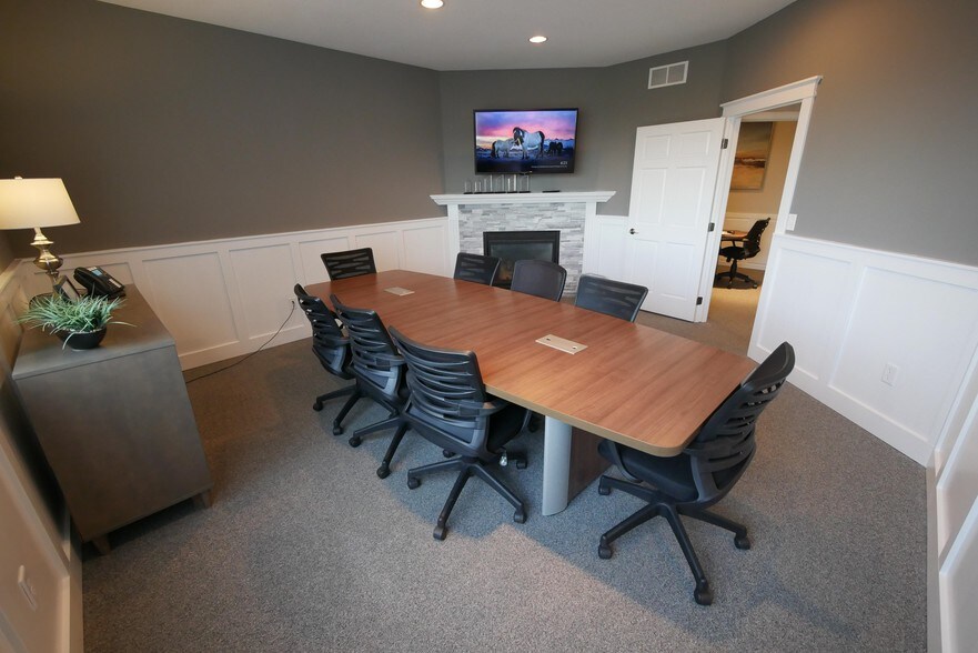 More Photos Of 11310 86th Ave N, Maple Grove Office For Sale