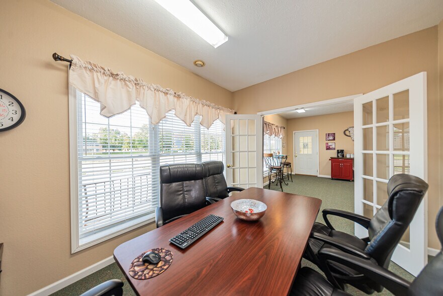 More Photos Of 2419 Broadway St, Mount Vernon Office For Sale