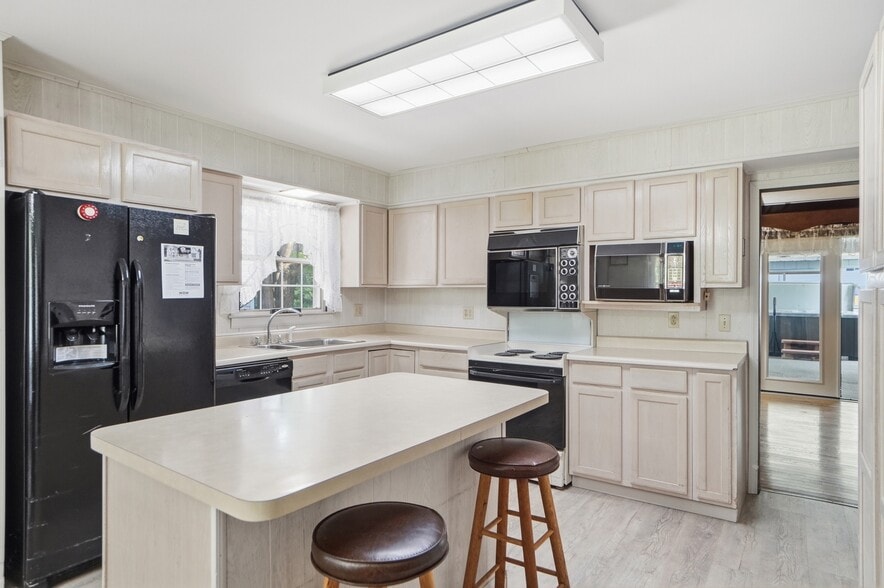 More Photos Of 2996 Millville Shandon Rd, Hamilton Specialty For Sale