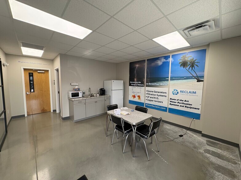 More Photos Of 395-397 Park Ave, Youngsville Industrial For Lease