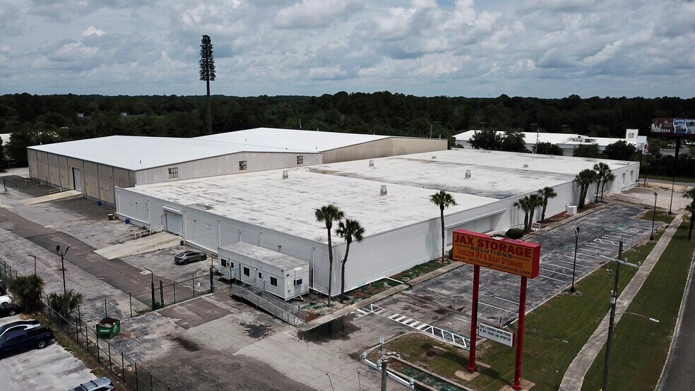 More Photos Of 4700 Walgreen Rd, Jacksonville Warehouse For Lease