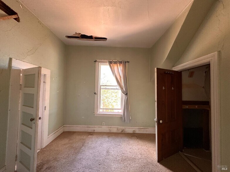 More Photos Of 131 Coombs St, Napa Apartments For Sale