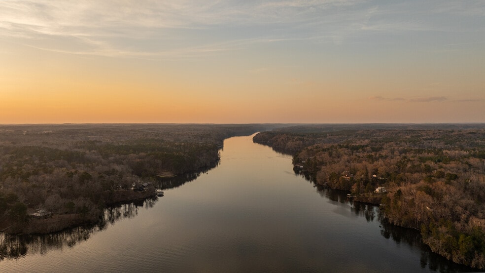 More Photos Of 402 Cliffside dr, Titus Land For Sale