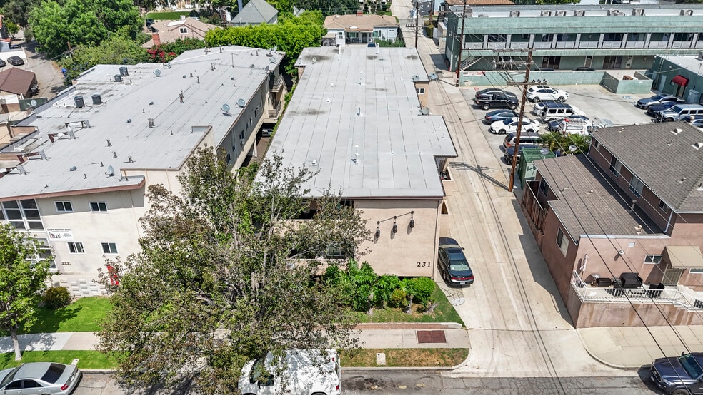 More Photos Of 231 Justin Ave, Glendale Apartments For Sale