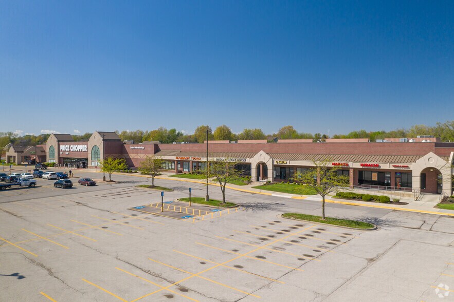 More Photos Of 11740 W 135th St, Overland Park Unknown For Lease