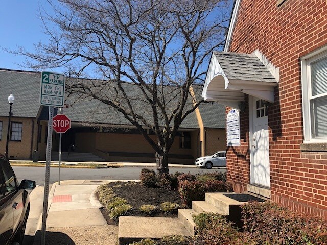 More Photos Of 9329 Battle St, Manassas Office For Sale