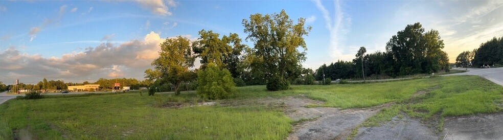 More Photos Of 1706 S Main St, Darlington Land For Sale