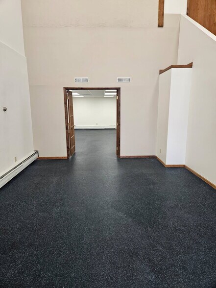 More Photos Of 1300 24th St W, Billings Storefront For Lease