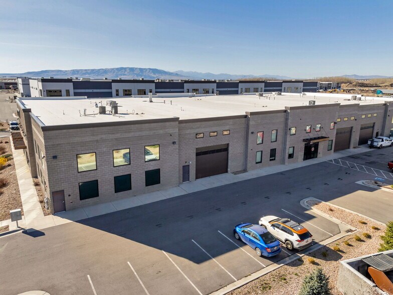 More Photos Of 2090 W 500 N, Springville Showroom For Sale
