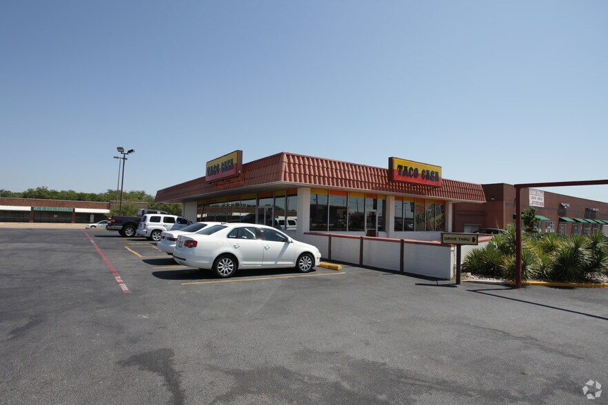 More Photos Of 6441 Watauga Rd, Watauga General Retail For Sale