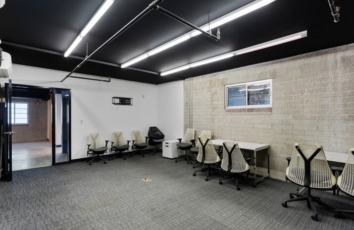 More Photos Of 124 S 6th St, Las Vegas Storefront Retail Office For Lease