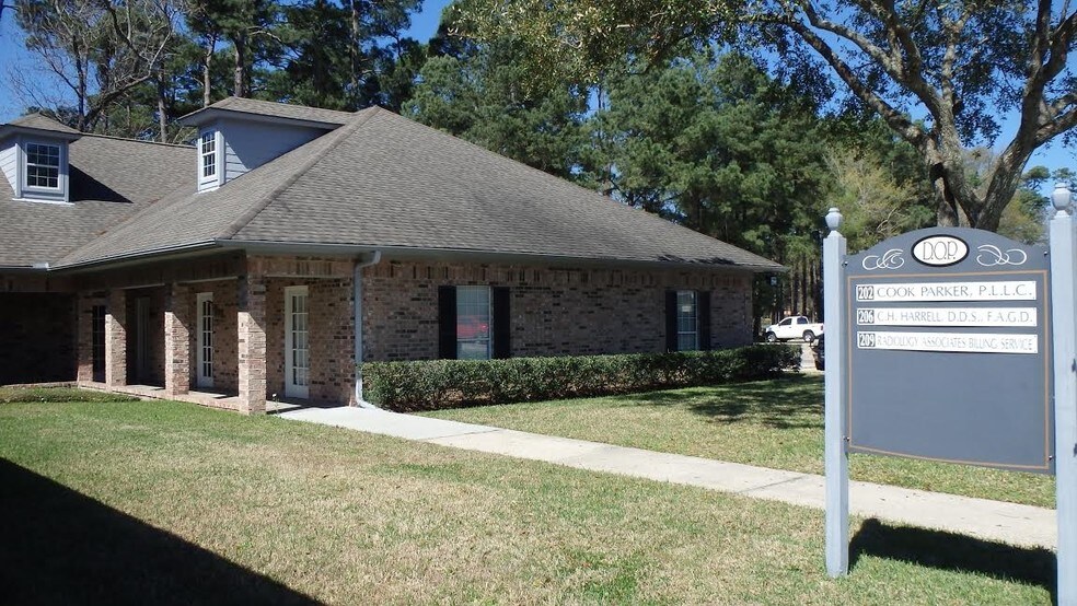 More Photos Of 3560 Delaware St, Beaumont Medical For Sale
