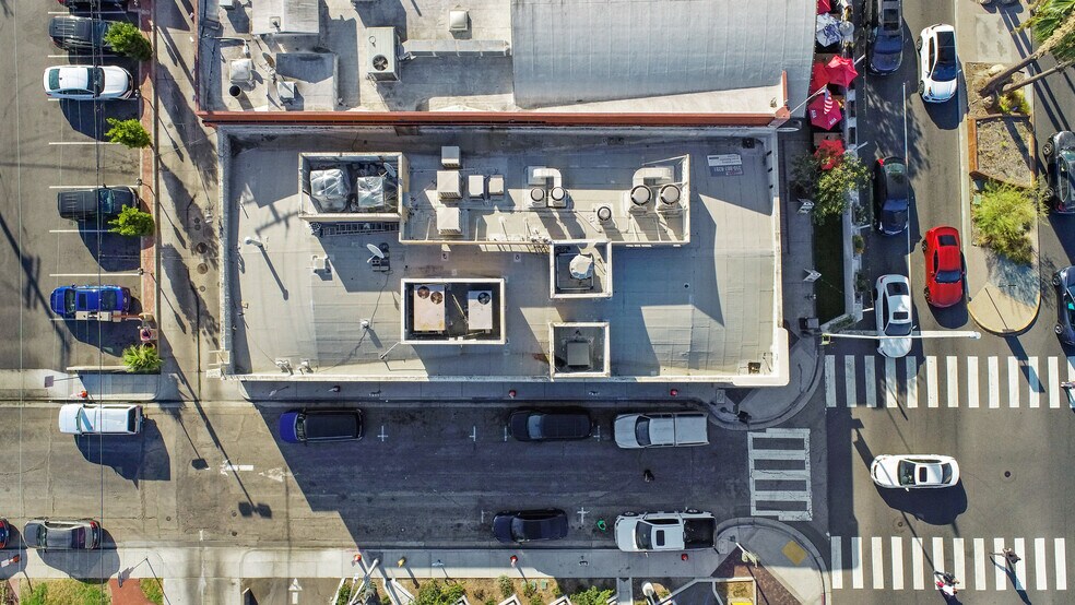 More Photos Of 5242-5246 E 2nd St, Long Beach Restaurant For Sale