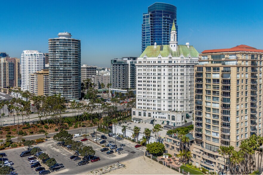 More Photos Of 800 E Ocean Blvd, Long Beach Apartments For Lease