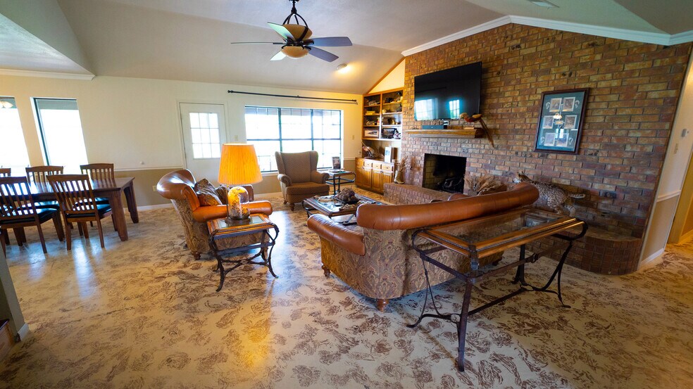 More Photos Of 1200 County Road 108, Santa Anna Specialty For Sale