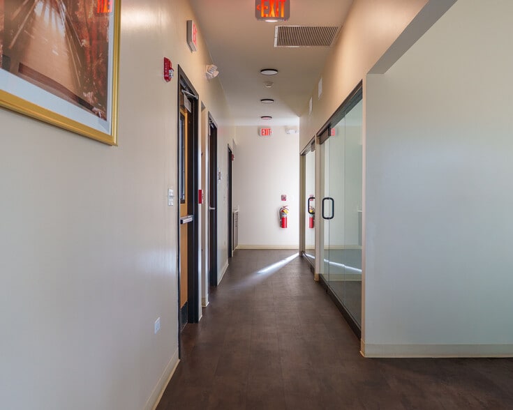 More Photos Of 15131 Kedzie Ave, Markham Warehouse For Sale