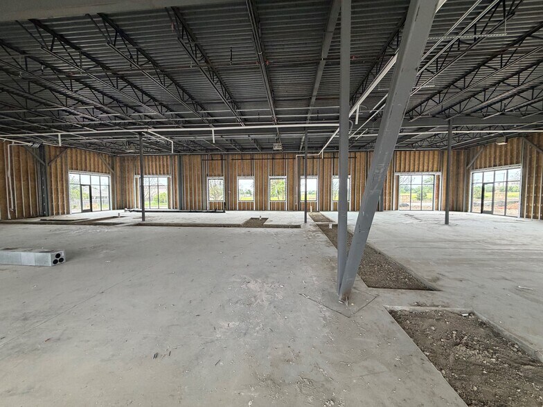 More Photos Of 1012 Municipal Dr, Leander Storefront For Sale